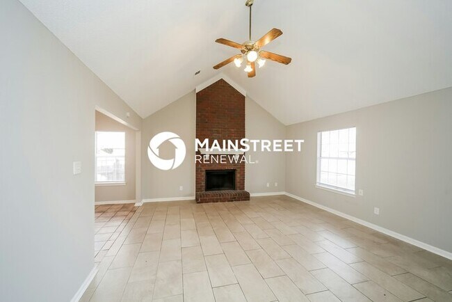 Building Photo - 3 Bedroom Pet-Friendly Home in MEMPHIS, TN with Main Street Renewal