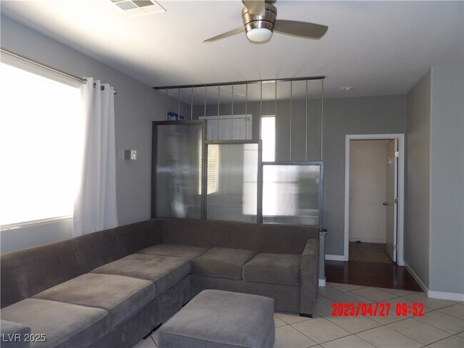 Foto del edificio - 10704 Moon Flower Arbor Pl