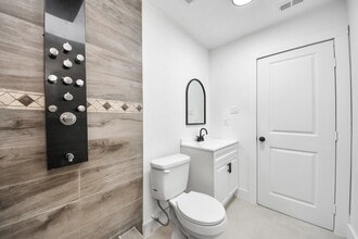 Building Photo - 503 Schilling Ave