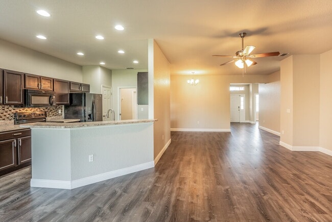Building Photo - 11332 Southwind Lake Dr