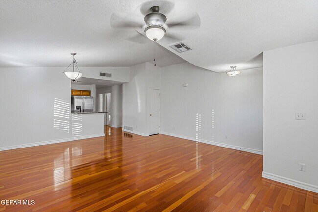 Building Photo - 7362 Mesquite Sun Ln