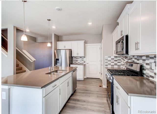 Foto del edificio - 14080 Shasta Daisy St