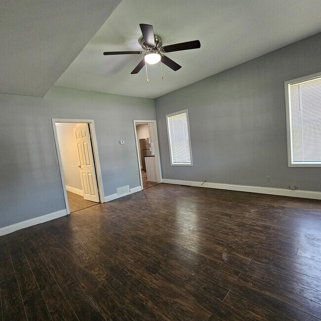 Foto del edificio - Duplex - 2 Bedroom, 2 Full Bathrooms and a...