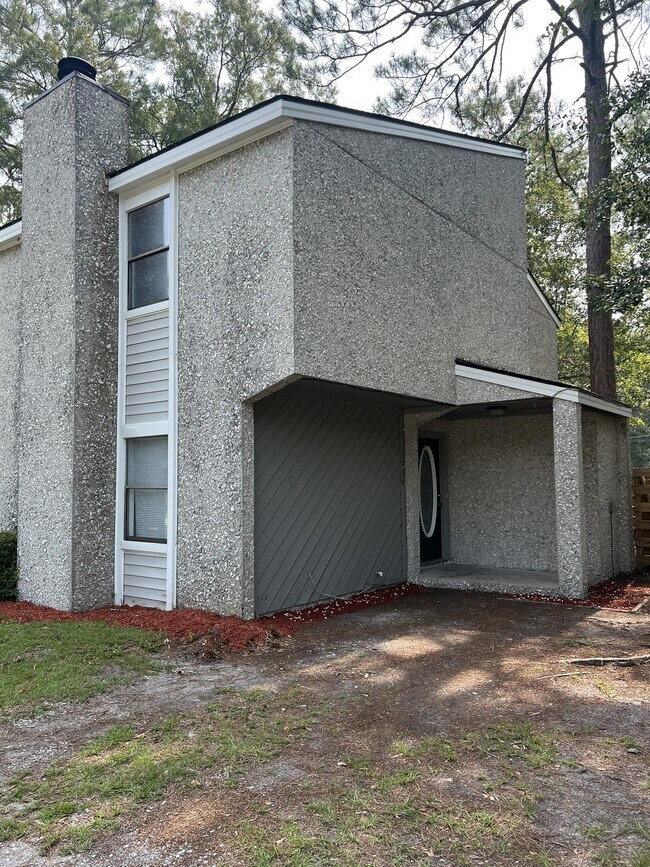 Foto del edificio - 1066 Keith Dr