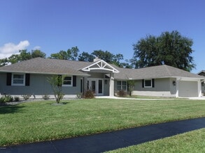 Building Photo - 652 Pelican Bay Dr