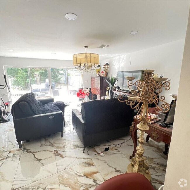 Lake Ridge Apartments for Rent with a Yard Fort Lauderdale, FL 4