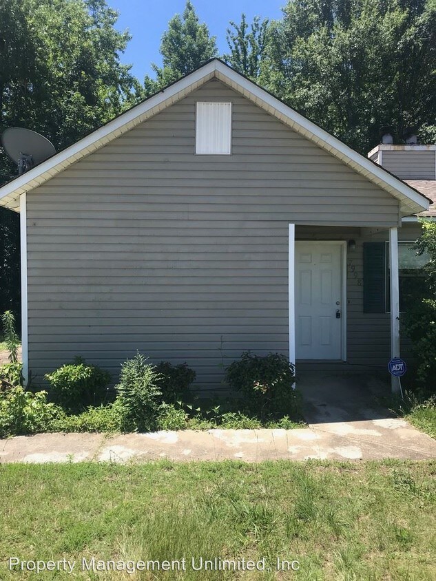 Primary Photo - 7998 E Field Dr