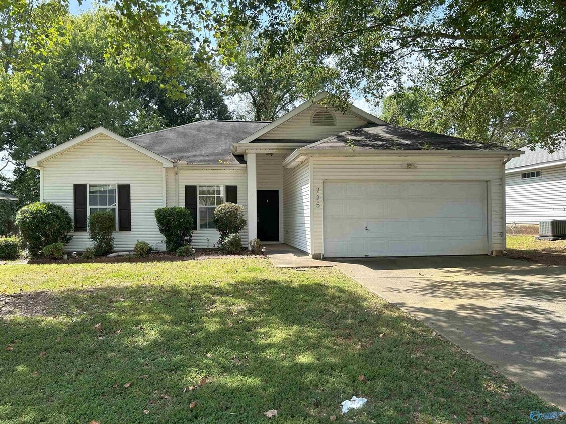 Primary Photo - 225 Postwood Ct