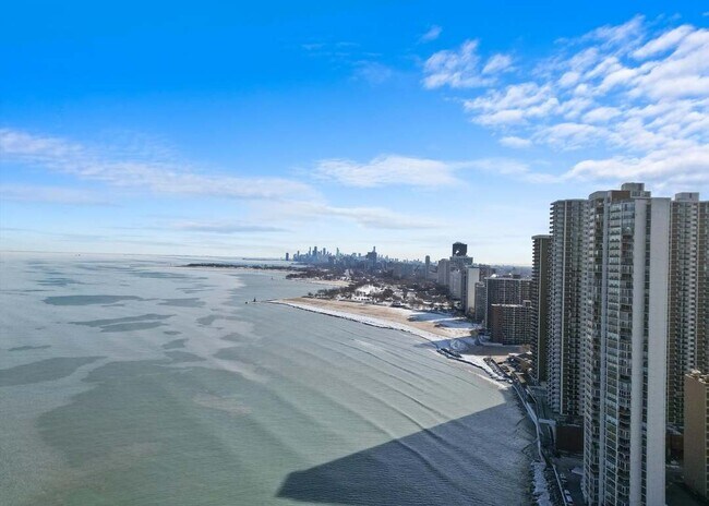 Foto del edificio - 6171 N Sheridan Rd