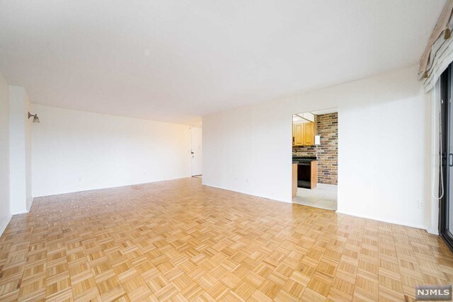 Foto del edificio - 200 Winston Dr