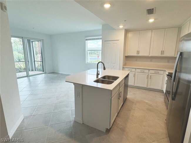 Building Photo - 14141 Heritage Landing Blvd