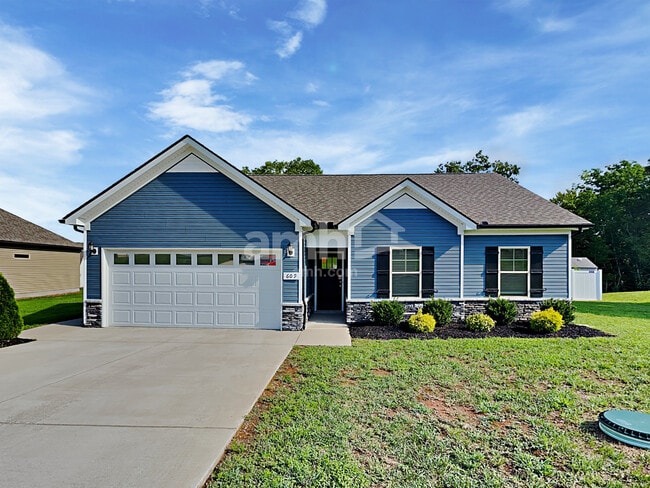Building Photo - 609 Crooked Creek