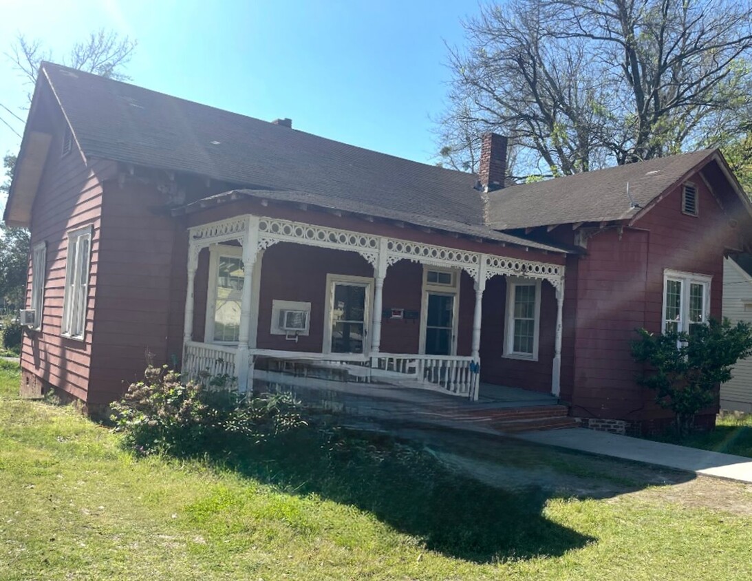 Primary Photo - 3 Bedroom Duplex