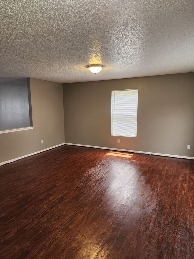 Photo - Great single family home!