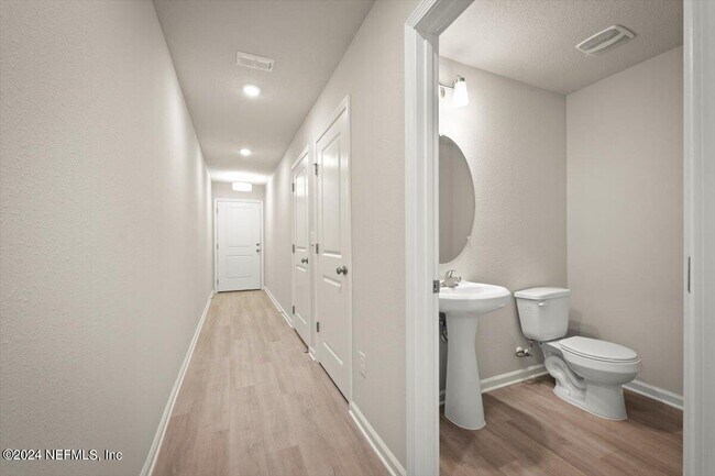 Building Photo - 844 HARTSHILL Pl
