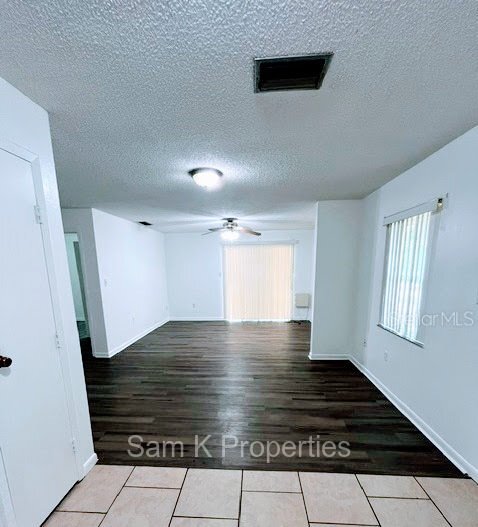 Foto del edificio - 331 W Alamo Dr