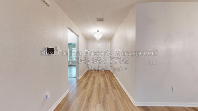 Building Photo - 2704 Daylily Ln