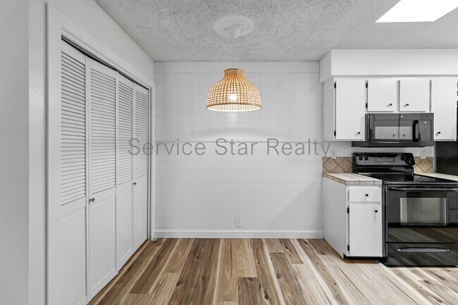 Building Photo - 8131 N 107th Ave