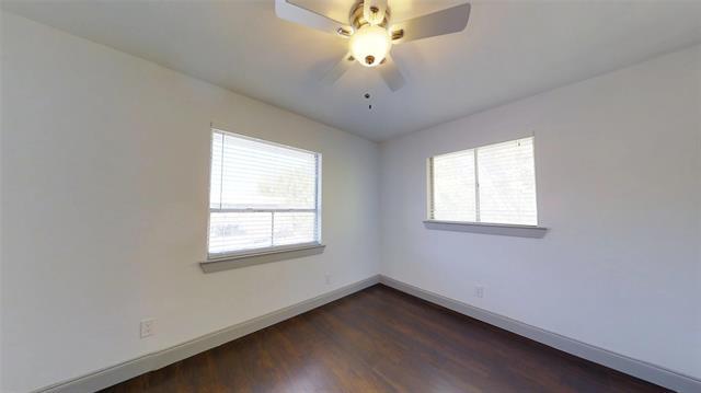 Foto del edificio - 404 E 9th St