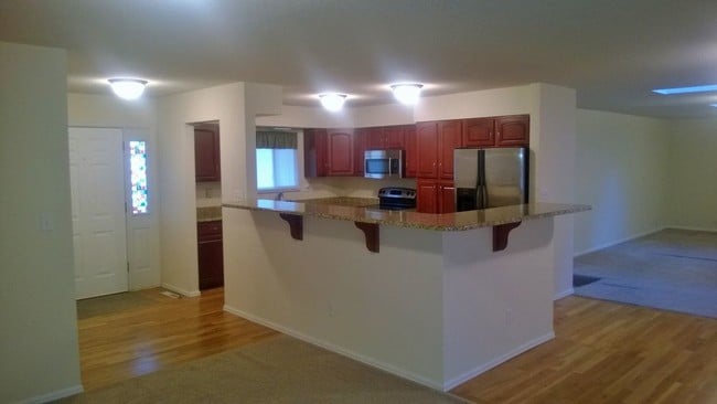 Building Photo - 2575 Garden Way