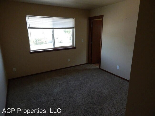 Foto del edificio - 3 br, 2.5 bath House - 1974 Somerset St