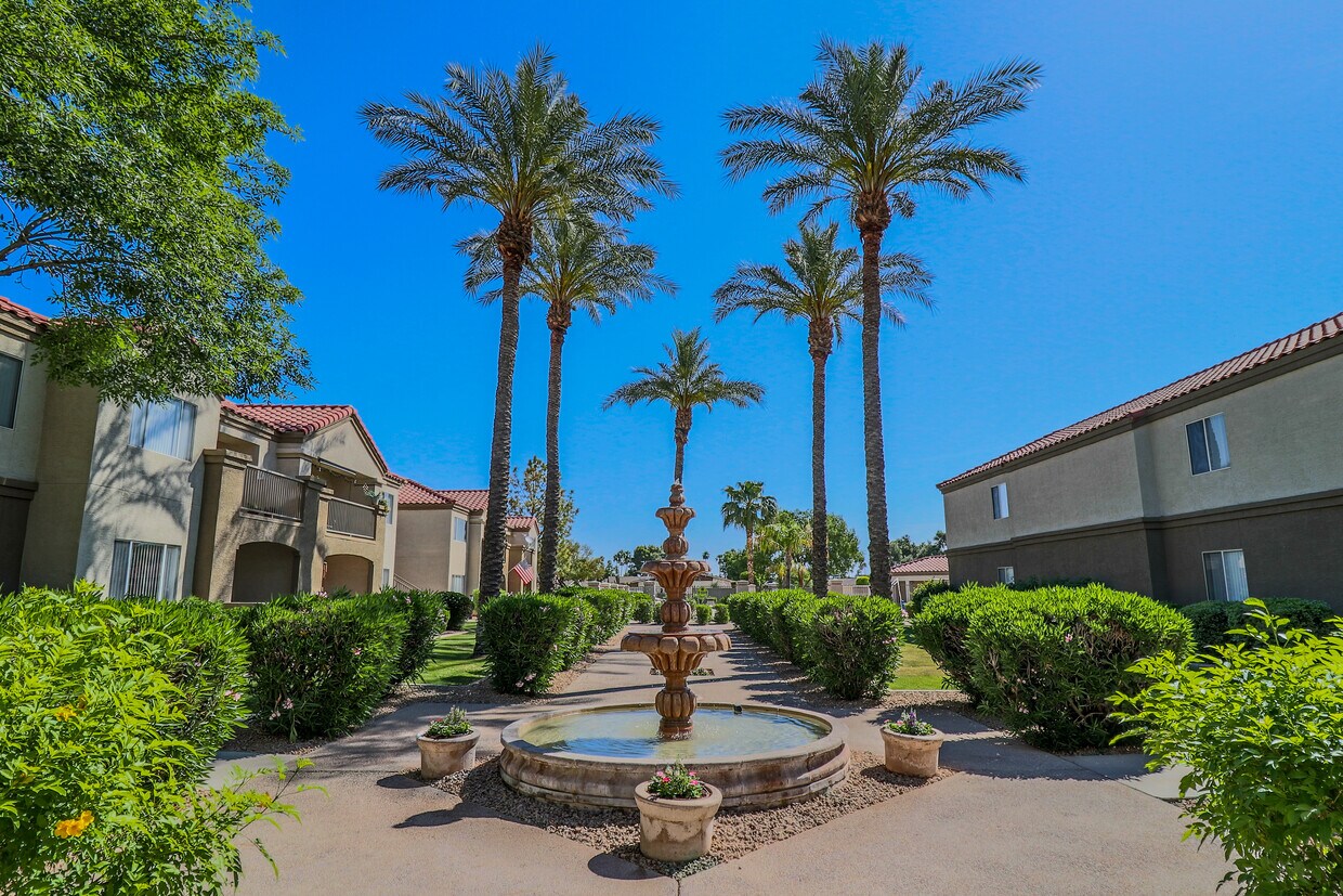 The Place At The Fountains At Sun City Apartments in Sun City, AZ