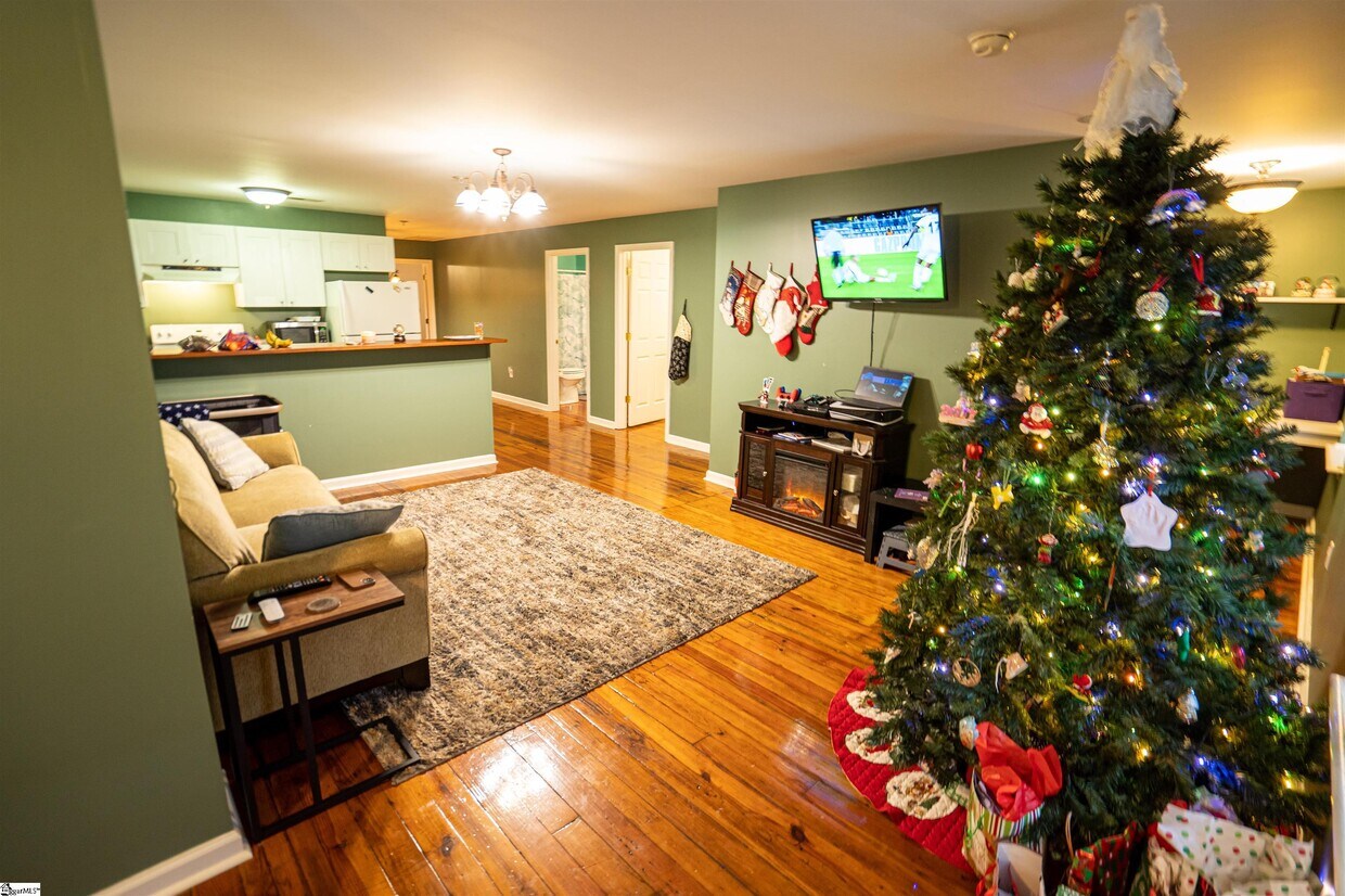 101 Silver St Unit 202, Laurens, SC 29360 Condo for Rent in Laurens