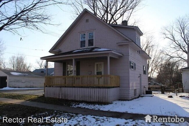 Building Photo - 3 br, 1 bath House - 605 N. Prairie St.