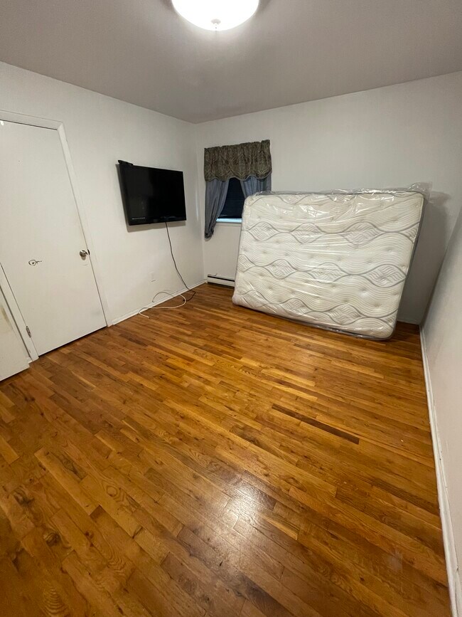 Foto del edificio - 287 Perry Ave