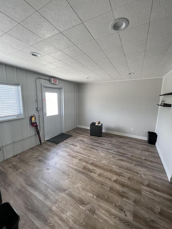 Foto del edificio - 3230 N Center Point Rd