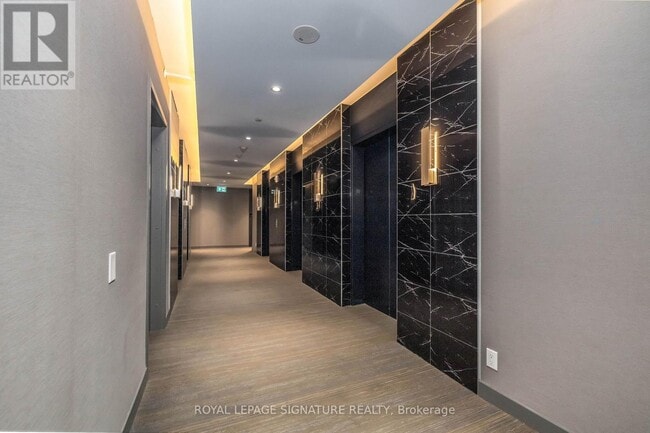 Building Photo - 950 Portage Pkwy