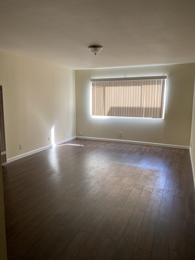 Living room - 1117 Brighton Ave