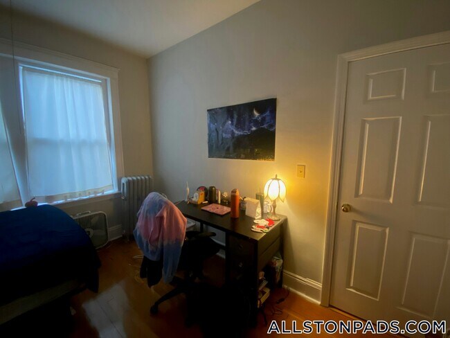 Foto del edificio - 1193 Commonwealth Ave