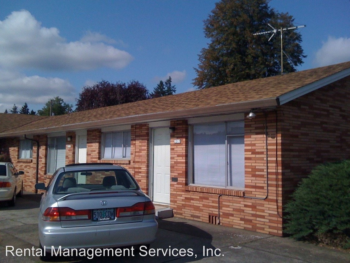 Primary Photo - 2203 NE 81st Ave