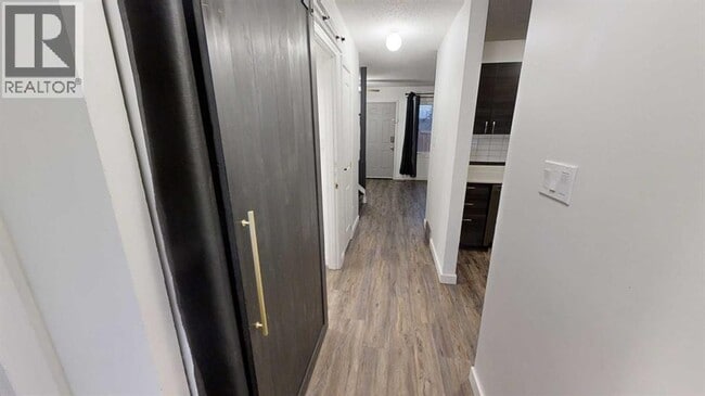 Building Photo - 7863 Cedarwood Park