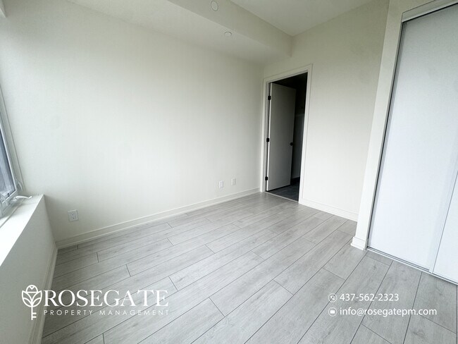 Building Photo - Modern 1 Bedroom + Den Condo with Balcony, Parking & Internet Included – Milton