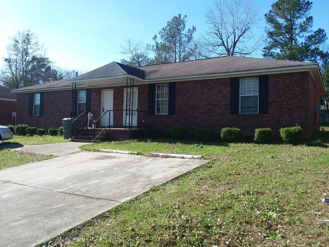 447 Ellis Ave Unit 447, Orangeburg, SC 29115 Apartment for Rent in