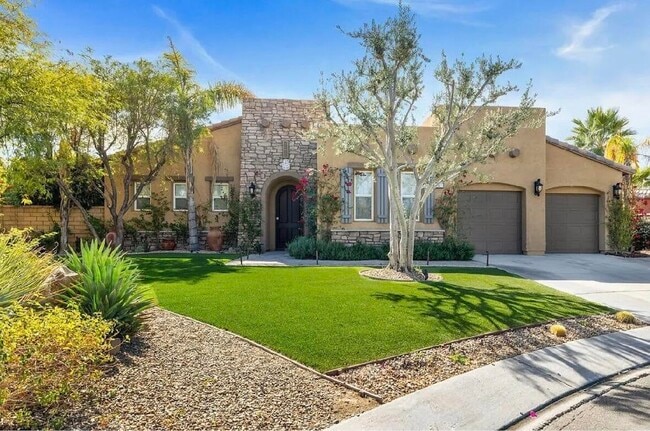 Building Photo - 9 Via Santanella