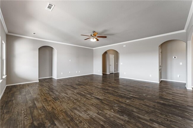 Building Photo - 413 Driftwood St