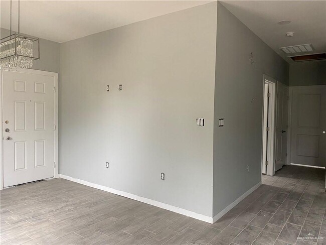 Foto del edificio - 408 E Acacia Ave