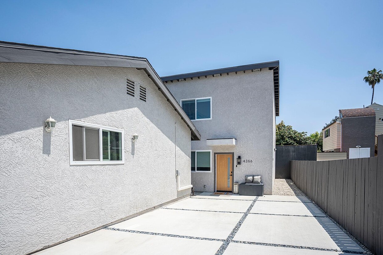 Primary Photo - 4366 Toland Way