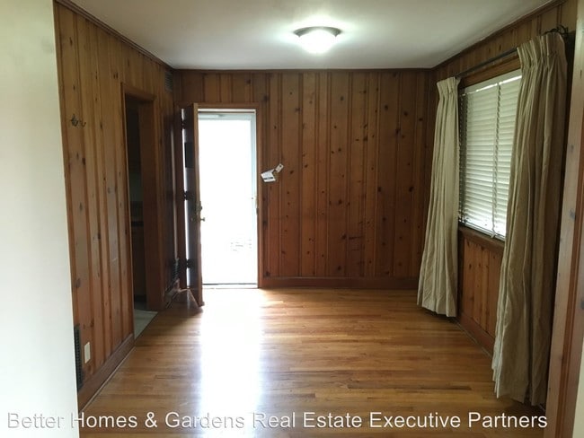 Building Photo - 3 br, 2 bath House - 2314 Redwood Drive