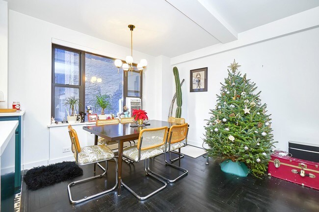 Foto del edificio - 17 W 67th St