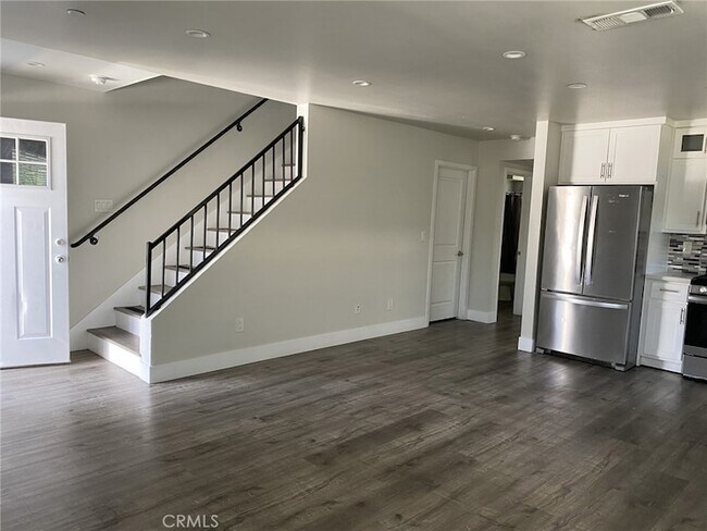 Foto del edificio - 2420 1/2 Folsom Street Unit
