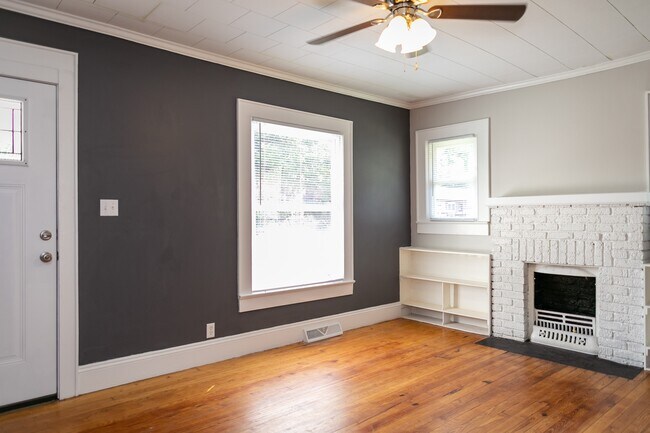 Foto del edificio - 135 14th St NW