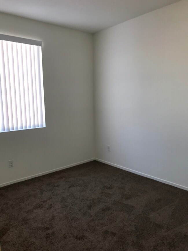 Foto del edificio - GREAT LOCATION*SINGLE STORY HOME*