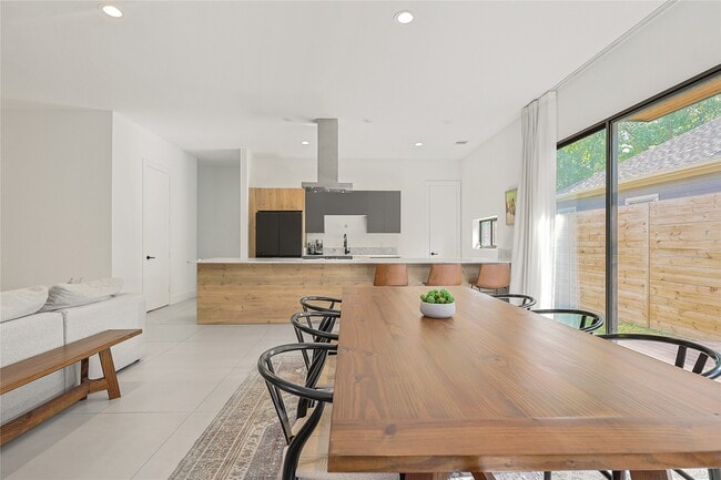 Foto del edificio - 1550 Ashway St