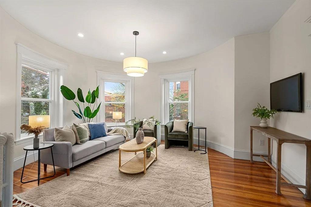 Foto principal - 1 Auburn Ct