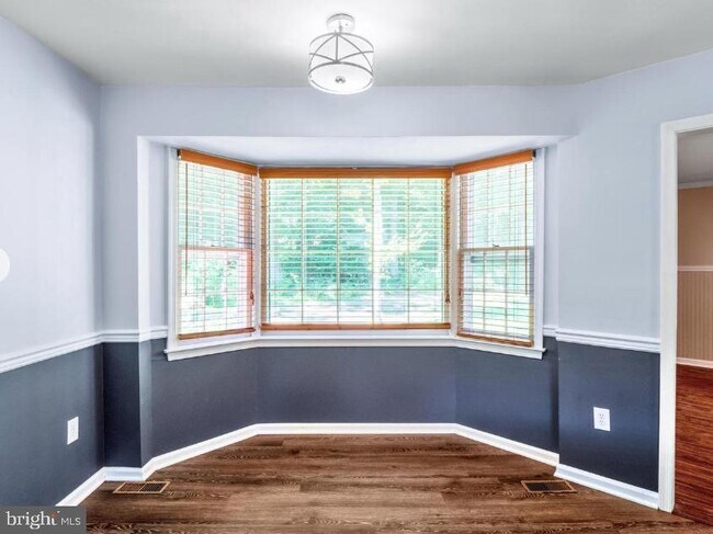 Foto del edificio - 5035 Timberwood Trail