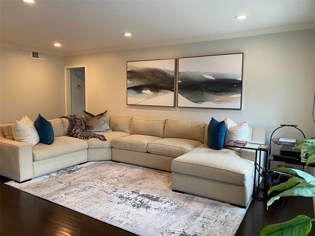 Foto del edificio - 351 N Post Oak Ln